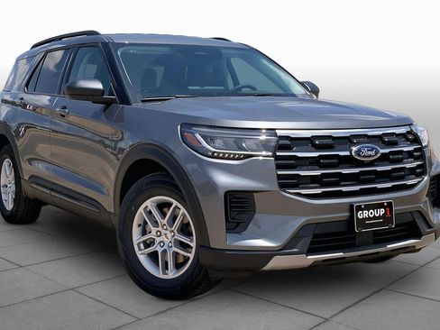 New 2026 Ford Explorer Active RWD image 2