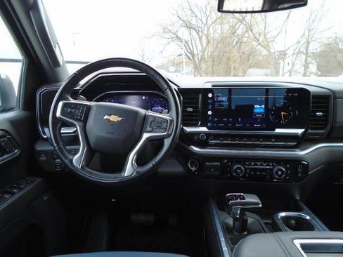 Used 2022 Chevrolet Silverado 1500 LTZ w/ LTZ Convenience Package II image 18