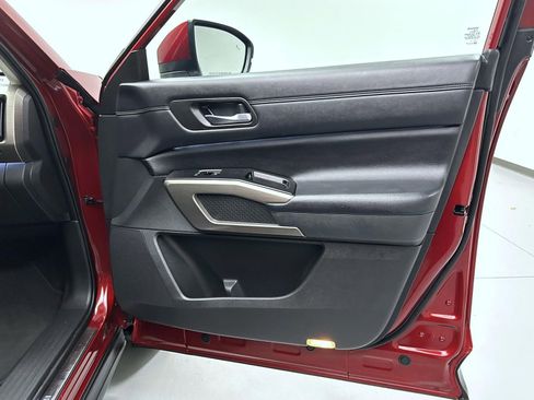 Used 2022 Nissan Pathfinder Platinum w/ Lighting Package (N93) image 16