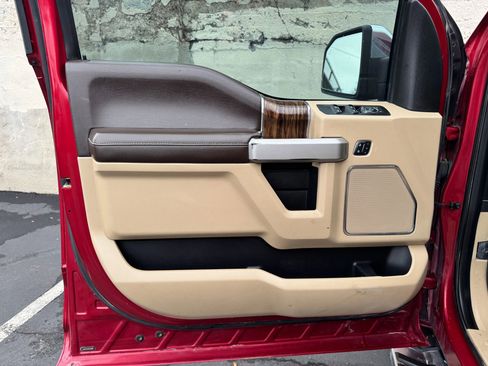 Used 2018 Ford F150 Lariat image 11