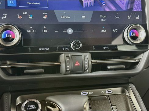 Used 2025 Lexus GX 550 w/ Accessory Package (2T) AWD/4WD image 15