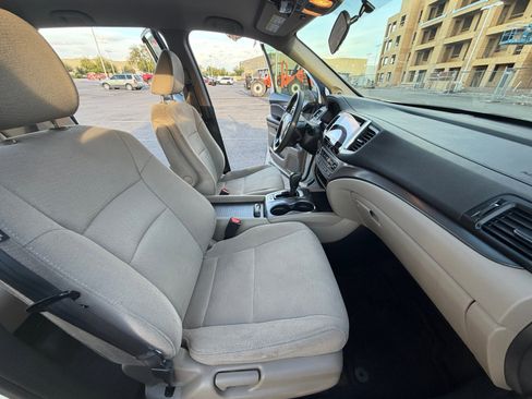 Used 2017 Honda Pilot EX image 19