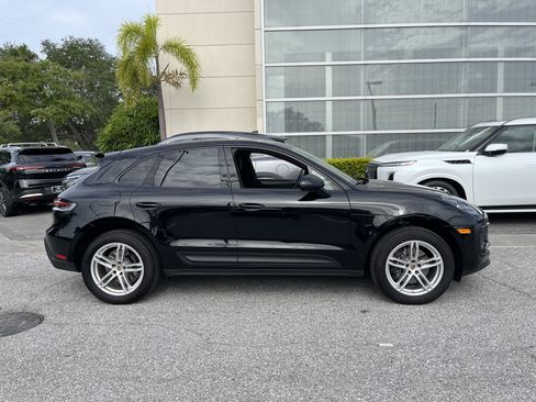 Used 2025 Porsche Macan AWD/4WD image 10