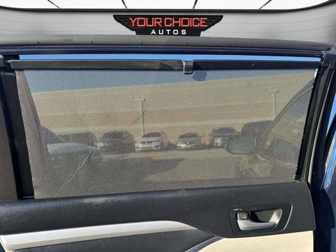 Used 2015 Toyota Highlander XLE AWD/4WD image 19