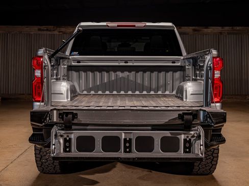 Used 2025 Chevrolet Silverado 1500 LT Trail Boss image 9