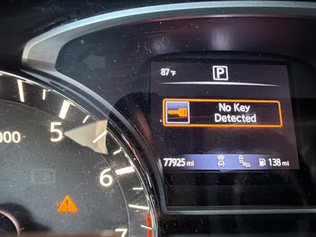 Used 2018 Nissan Pathfinder Platinum w/ Cargo Package FWD image 8