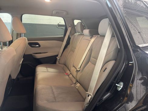 Used 2025 Nissan Rogue SV FWD image 28