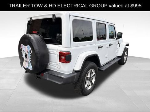 Used 2022 Jeep Wrangler Unlimited Sahara w/ Cold Weather Group AWD/4WD image 8
