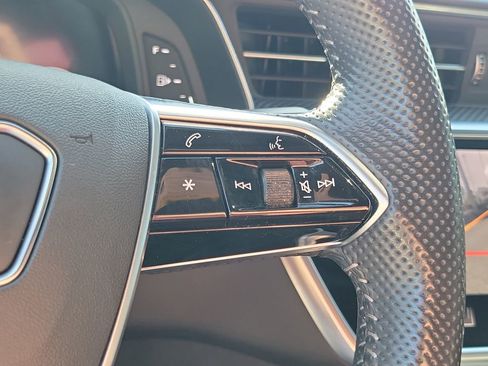 Used 2021 Audi S6 Prestige w/ Prestige Package image 31