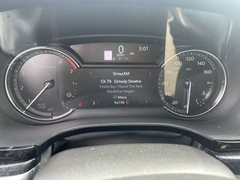 Used 2020 Cadillac XT6 Premium Luxury FWD image 12