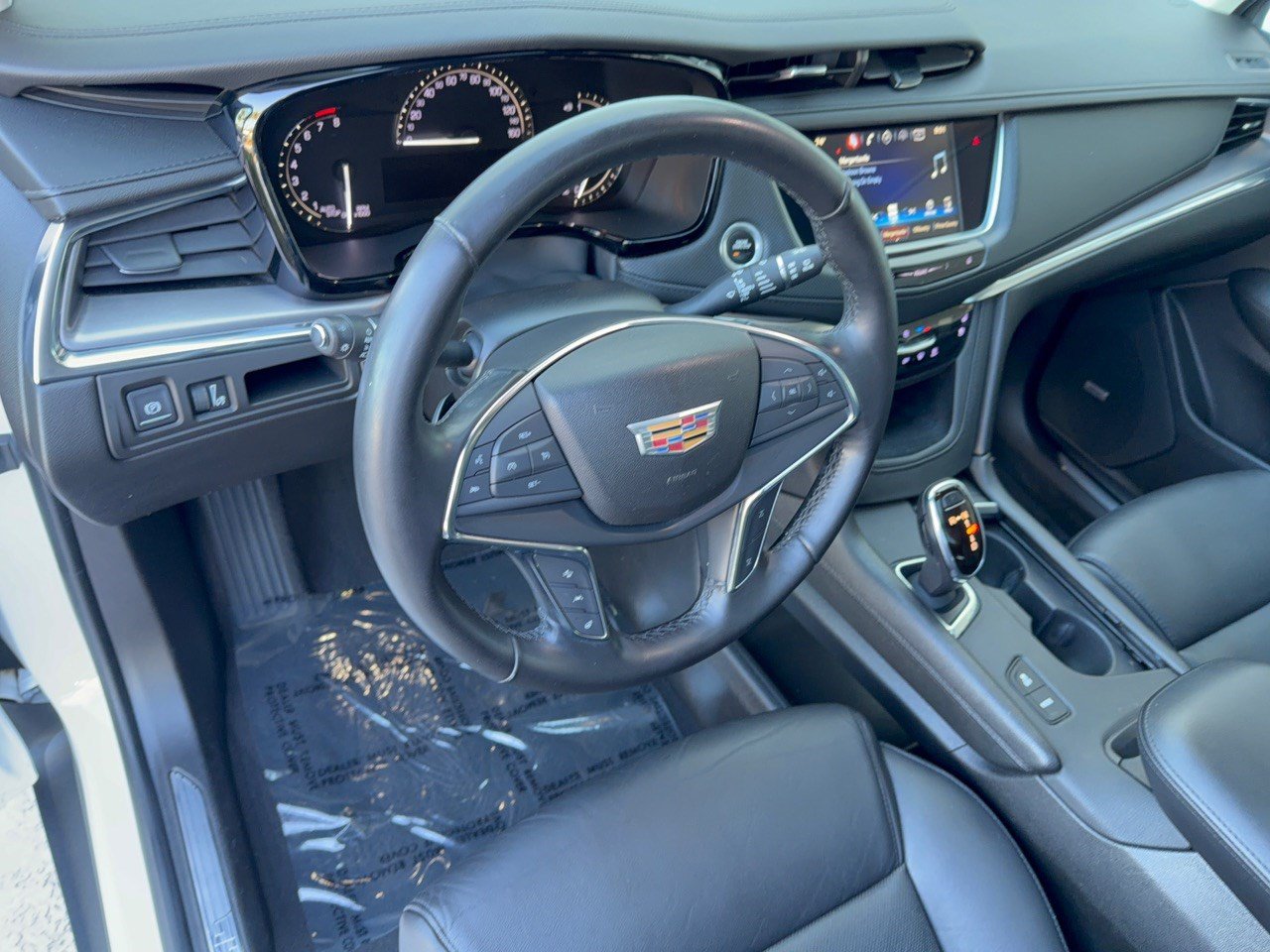 Used 2019 Cadillac XT5 Premium Luxury FWD image 4