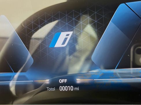 New 2026 BMW i4 eDrive40 w/ Parking Assistance Package RWD image 12