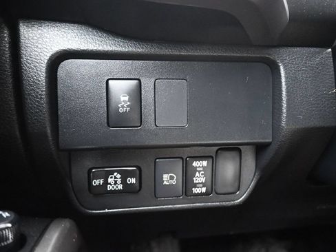Used 2021 Toyota Tacoma SR5 w/ Trail Edition AWD/4WD image 24