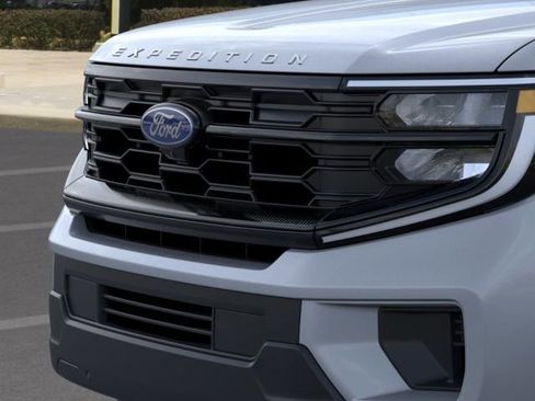 New 2025 Ford Expedition Active AWD/4WD image 17