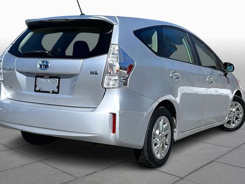 Used 2012 Toyota Prius V Two image 12