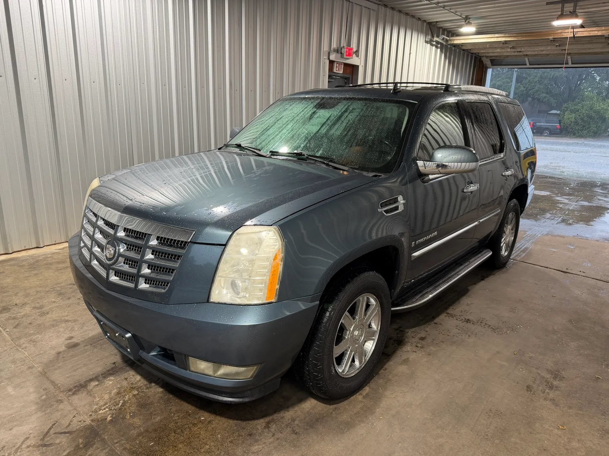 Used 2009 Cadillac Escalade 2WD image 1