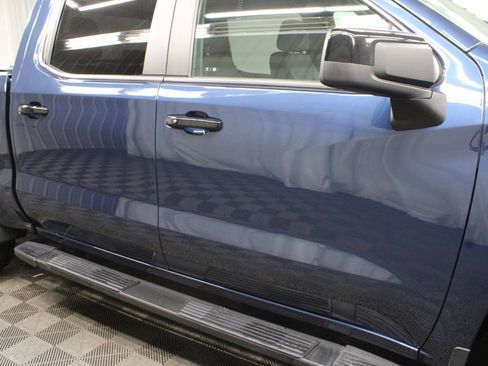 Used 2022 Chevrolet Silverado 1500 LT Trail Boss w/ Bed Protection Package AWD/4WD image 31