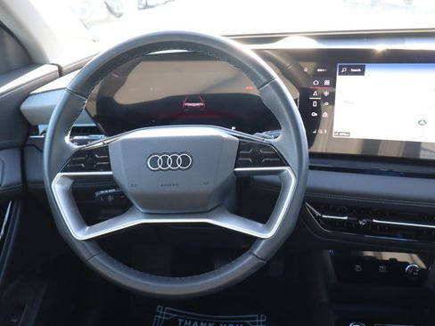 Used 2025 Audi Q6 e-tron Premium Plus image 10