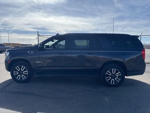 Used 2023 GMC Yukon XL AT4 image 4