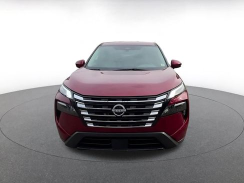 Used 2025 Nissan Rogue SV image 4