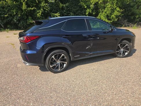 Used 2017 Lexus RX 450h AWD w/ Luxury Package image 18