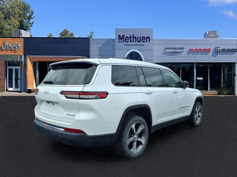 Used 2023 Jeep Grand Cherokee L Limited AWD/4WD image 5