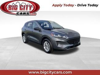 Used 2022 Ford Escape SE w/ Cold Weather Package AWD/4WD video 1