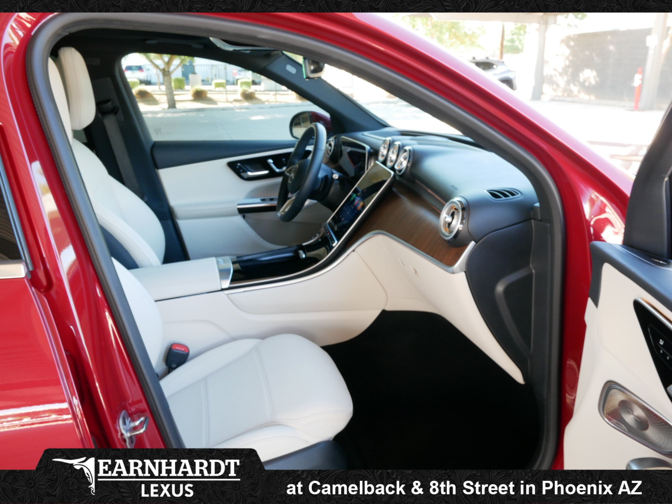 Used 2026 Mercedes-Benz GLC 300 image 12