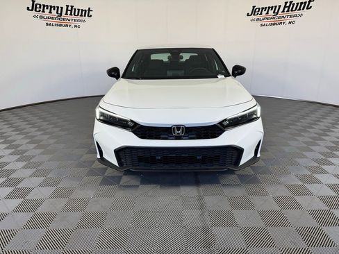 Used 2025 Honda Civic Sport image 6