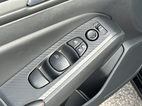 New 2026 Nissan Altima 2.5 SR AWD/4WD image 12