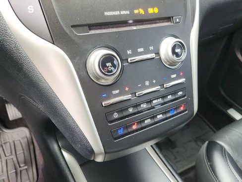 Used 2017 Lincoln MKC Reserve w/ Lincoln MKC Climate Package image 24