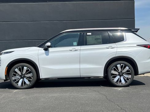 New 2026 Mitsubishi Outlander SEL FWD image 8