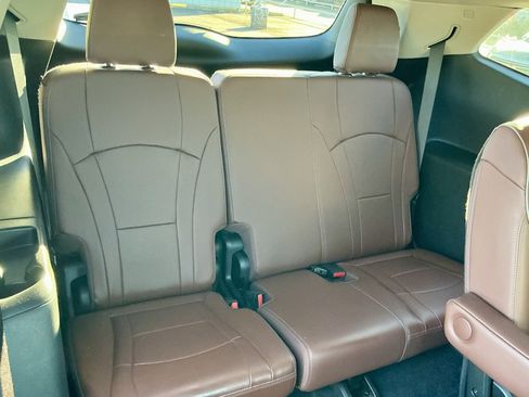 Used 2021 Buick Enclave Avenir w/ Avenir Technology Package image 27