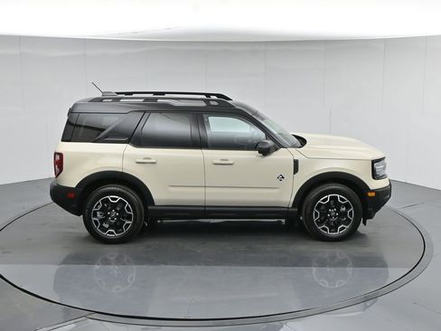 Used 2025 Ford Bronco Sport Outer Banks w/ Outer Banks Tech Package+ AWD/4WD image 41