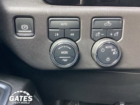 Used 2025 Chevrolet Silverado 1500 LT w/ Convenience Package II AWD/4WD image 22