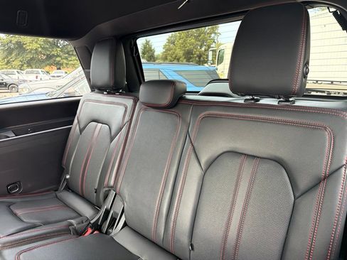 Used 2022 Ford Expedition Limited AWD/4WD image 28