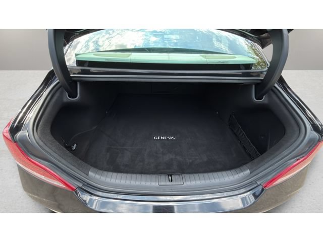 Used 2021 Genesis G70 3.3T RWD image 32