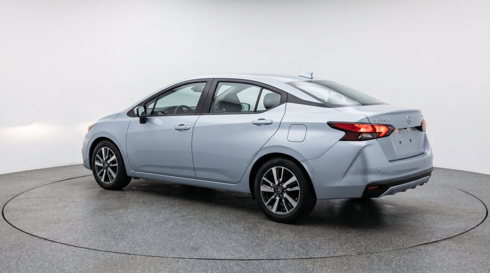 Used 2025 Nissan Versa SV FWD image 6