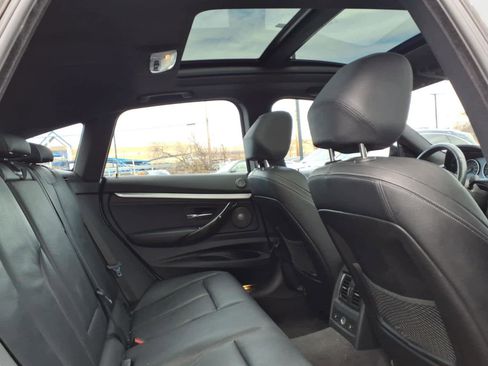 Used 2017 BMW 340i Gran Turismo xDrive image 17