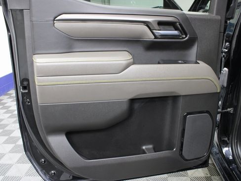 Used 2023 Chevrolet Silverado 1500 ZR2 w/ Technology Package image 76