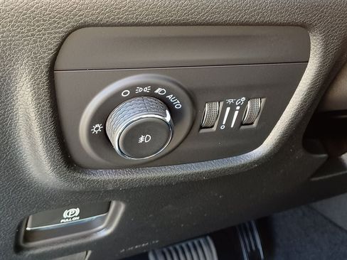 New 2026 Jeep Grand Cherokee L Limited AWD/4WD image 13