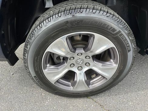Used 2020 RAM 1500 Laramie AWD/4WD image 10