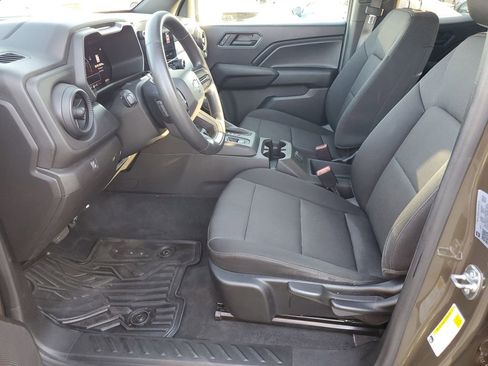 Used 2024 Chevrolet Colorado W/T image 15