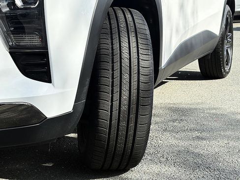 Used 2024 Chevrolet Trax ACTIV w/ Driver Confidence Package image 25