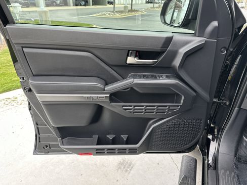 Certified 2025 Toyota Tacoma TRD Sport AWD/4WD image 14