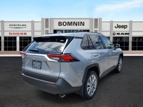 Used 2024 Toyota RAV4 XLE Premium image 3