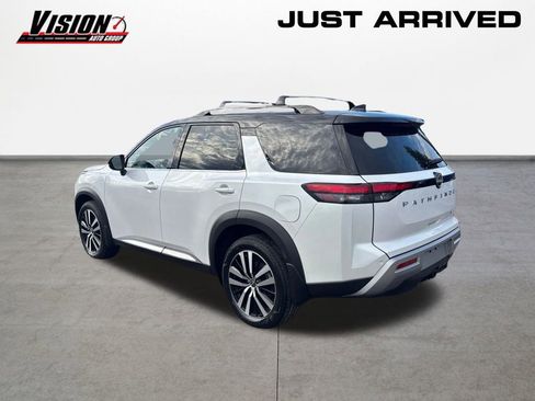 New 2025 Nissan Pathfinder Platinum w/ Lighting Package (N92) image 5