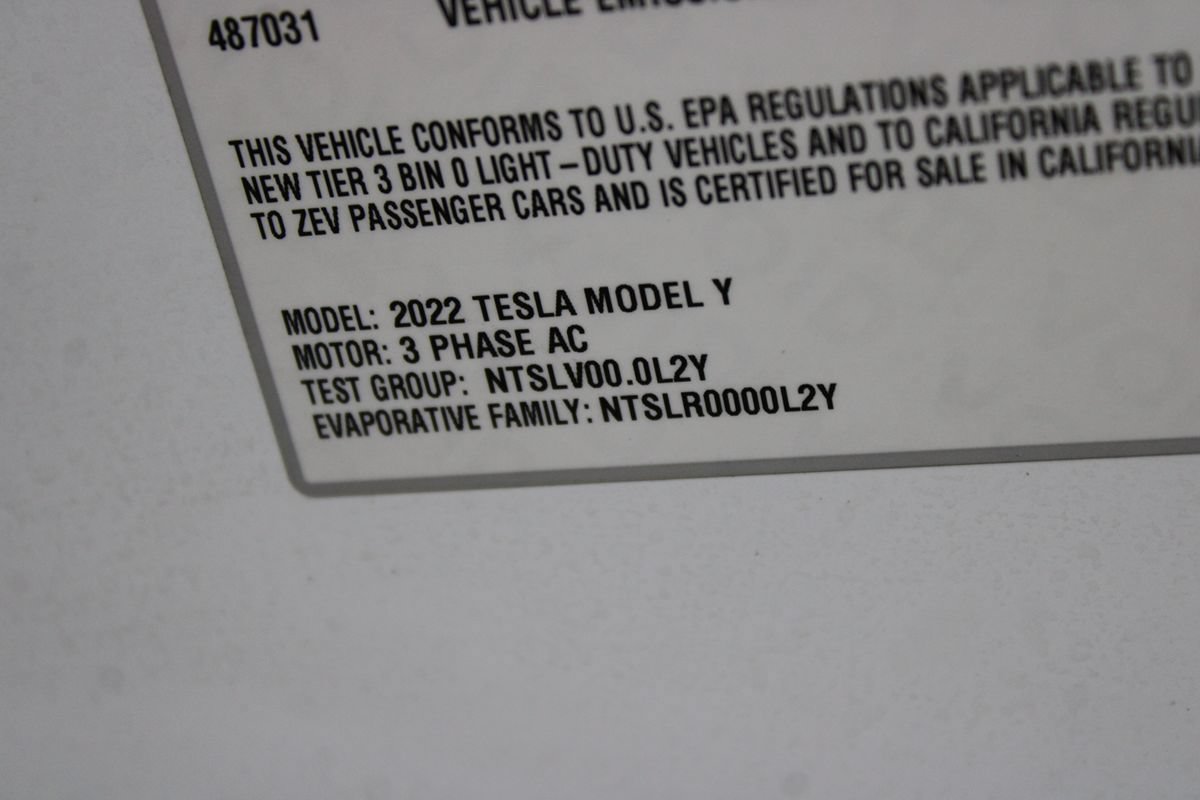 Used 2022 Tesla Model Y Performance AWD/4WD image 31