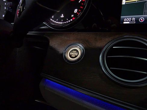 Used 2017 Mercedes-Benz E 400 4MATIC Wagon image 26