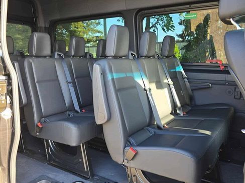 Used 2025 Mercedes-Benz Sprinter 2500 image 13
